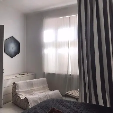 Lägenhet Garsoniera Emilion *